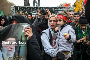 تشییع دو تن از شهدای حمله تروریستی کرمان در مشهد
