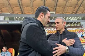 گل&zwnj;محمدی و نکونام روی رینگ بوکس