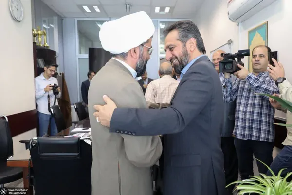 بازدید سرپرست شهرداری از شورای شهر مشهد به مناسبت روز ملی شوراها