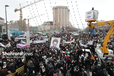 گزارش تصویری حضور باشکوه مردم مشهد در راهپیمایی ۲۲ بهمن