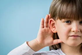 پیش&zwnj;بینی وحشتناک از تعداد کم&zwnj;شنوایان در سال ۲۰۵۰ | عوامل کم&zwnj;شنوایی چیست؟