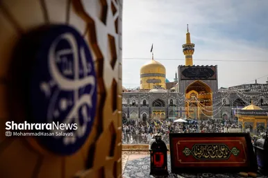 گزارش تصویری | لحظه تحویل سال در حرم مطهر امام رضا (ع)