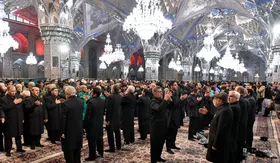 در سوگ خورشید کاظمین | زائران رضوی در روز شهادت حضرت موسی بن جعفر (ع) عزاداری کردند