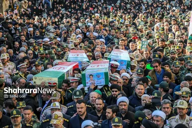 گزارش تصویری | تشییع پیکرهای مطهر ۴ شهید مرزبانی و دفاع مقدس در مشهد (۷ بهمن ۱۴۰۳)