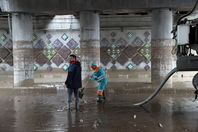 حضور وزیر کشور در مناطق سیل زده مشهد 