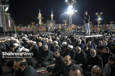 گزارش تصویری | شب چهارم مراسم بزرگداشت رهبر شهید انقلاب اسلامی در حرم مطهر رضوی