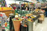 توزیع گسترده کالاهای اساسی در مشهد | قیمت مواد غذایی در روز‌های اخیر به ثبات رسیده است  