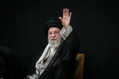 گزارش تصویری | مراسم بزرگداشت شهدای جنگ تحمیلی اخیر با حضور رهبر انقلاب اسلامی