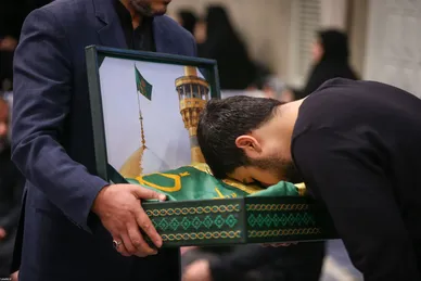 گزارش تصویری | سخنرانی رهبر معظم انقلاب در مراسم عزاداری شهادت امام رضا(ع)