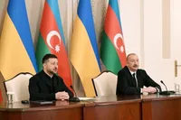 اعلام آمادگی زلنسکی برای برگزاری مذاکرات صلح سه‌جانبه با روسیه در آذربایجان