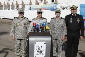 سرلشکر باقری: استقلال، حاکمیت و اهداف عالی خود را دنبال می&zwnj;کنیم | الحاق ناو &laquo;زاگرس&raquo; به نیروی دریایی ارتش، اقدامی ارزشمند است