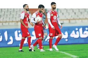 اعتصاب در پرسپولیسی در آستانه حساس&zwnj;ترین جدال تاریخ سرخپوشان!