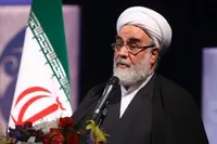 ویدئو | قرائت پیام تسلیت رهبر معظم انقلاب اسلامی از سوی رئیس دفتر ایشان در مراسم تشییع قضات شهید رازینی و مقیسه