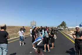 شهرک&zwnj;نشین&zwnj;های صهیونیست مانع ورود کامیون&zwnj;های کمک&zwnj;های انسانی به غزه شدند (۳۱ اردیبهشت ۱۴۰۴)