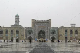 ویدئو | برف بازی در حرم امام رضا(ع)