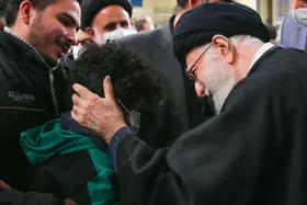 ویدئو| تصاویری از دیدار رهبر انقلاب با خانواده شهدای حادثه تروریستی شاهچراغ
