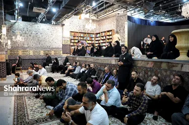 عرض ارادت قهرمانان ورزش ایران در حرم مطهر رضوی