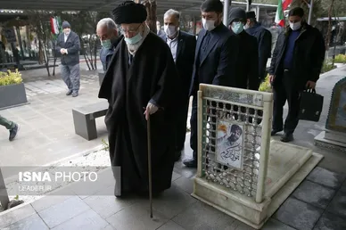 حضور مقام معظم رهبری در مرقد مطهر امام خمینی(ره) و گلزار شهیدان