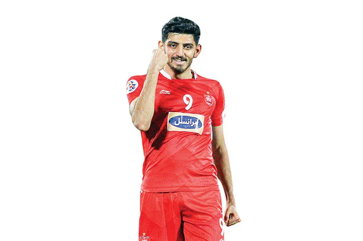 شادی گلم به نشانه ۳ قهرمانی پرسپولیس بود