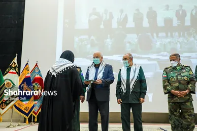 تجلیل از پیشکسوتان دفاع مقدس خراسان رضوی همزمان با سراسر کشور