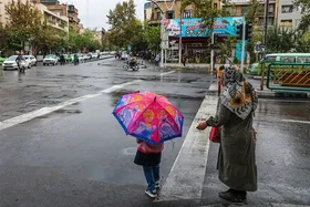 آخرین وضعیت آب&zwnj;وهوای کشور| تداوم رگبار پراکنده باران و وزش باد شدید+ فیلم (۱۴ خرداد ۱۴۰۲)