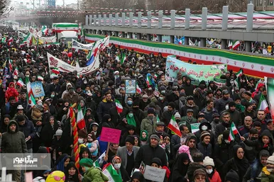 گزارش تصویری حضور باشکوه مردم مشهد در راهپیمایی ۲۲ بهمن - ۲