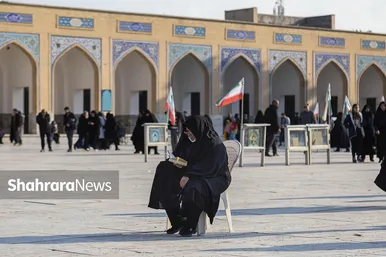 آیین چراغ برات در آرامگاه خواجه ربیع