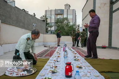 افطار به وقت خدمت