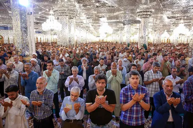 نماز عید قربان در حرم مطهر رضوی