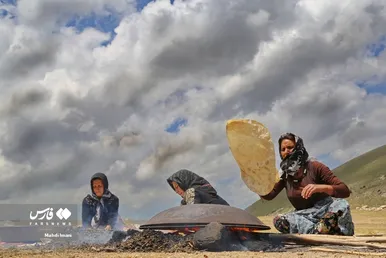 مادرانِ آبادی