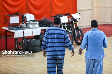 عکس‌هایی از نمایشگاه کشفیات پلیس در مشهد