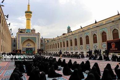 آئین اذن عزای حسینی و تعویض پرچم گنبد حرم مطهر رضوی