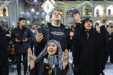 بازگشایی صحن انقلاب حرم مطهر رضوی در آستانه نیمه شعبان