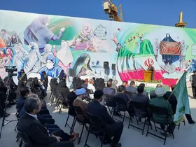 چهاردهمین دیوارنگاره حرم مطهر رضوی با عنوان &laquo;هویت زن مسلمان&raquo; رونمایی شد + فیلم