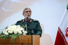 سردار قاآنی: شهید سلیمانی جلودار برقراری ارتباط بین میدان و دیپلماسی بود