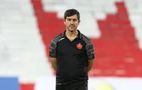 باقری سرمربی پرسپولیس در بازی با تراکتور