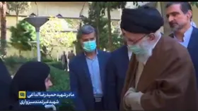 ویدئو| لحظاتی از دیدار مادر شهید الداغی با رهبر انقلاب
