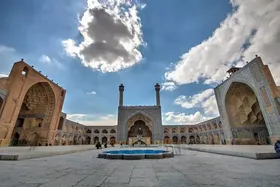 آغاز فرآیند مرمت یکی از گنبد&zwnj;های مسجد جامع اصفهان (۳۰ تیر ۱۴۰۴)