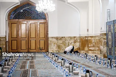 ضیافت افطار در حرم مطهر رضوی