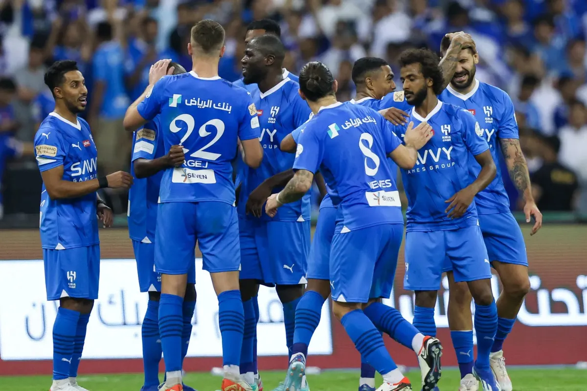 وحید شمسایی با پیراهن استقلال مقابل الهلال!