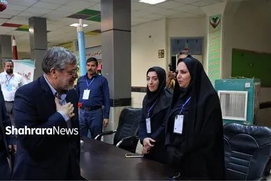 عکس‌هایی از بازدید شهردار مشهد از شعب اخذ رای در سطح شهر