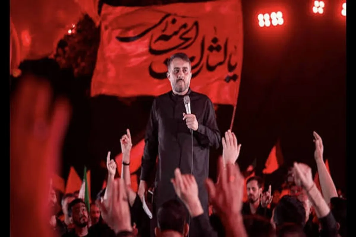 استقبال هیئت عزاداری محمدحسین پویانفر از خواننده بحرینی «سلام فرمانده» + فیلم