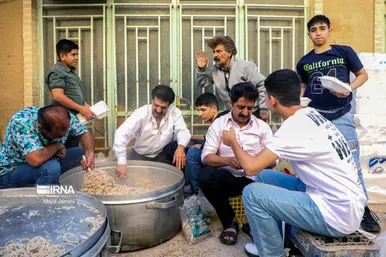 افطاری در کوچه گلچینان یزد