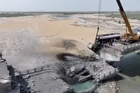 شهادت ۲ دانش‌آموز دختر در حملات آمریکا به بندرخمیر + تصویر
