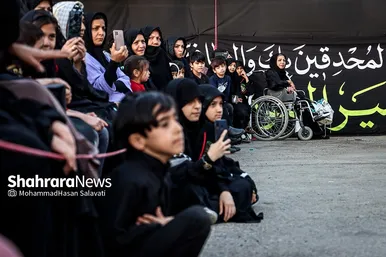 حرکت کاروان نمادین اسرای کربلا در مشهد