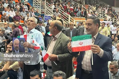 عکس‌هایی از انتظار هواداران محمدباقر قالیباف برای دیدار با او در مشهد