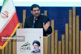 مخبر در مشهد: هیچ&zwnj;گاه شهید آیت&zwnj;الله رئیسی را در حالت بن&zwnj;بست ندیدم | شهید رئیسی مجاهدانه ایستاد و مسائل را حل کرد