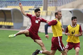 جروبحث شدید دو بازیکن پرسپولیس در دوحه