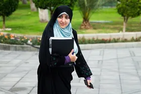 ضرورت به رسمیت شناختن مرخصی قاعدگی برای دختران محصل