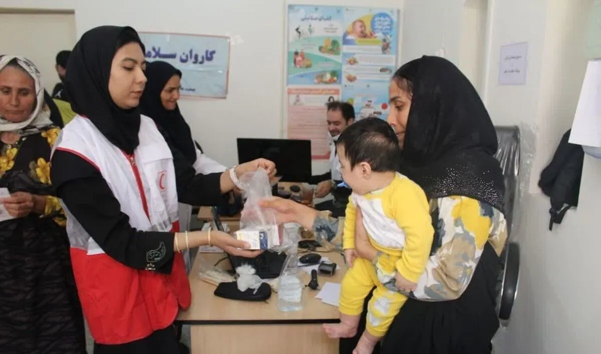 افزون بر چهار میلیارد ریال اقلام بهداشتی حین خروج اتباع افغان از دوغارون توزیع شد